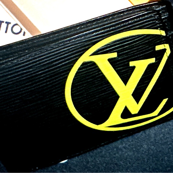 Louis Vuitton Multiple Wallet Epi Leather Black - Picture 2 of 7